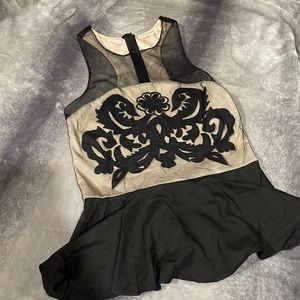 Women’s top size small